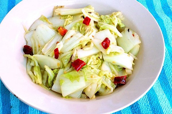 炒白菜放植物油,还是猪油?快来看一下