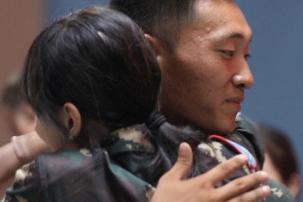 比起张馨予的何捷,张蓝心的刘金沂背景实力更加惊人,果然厉害