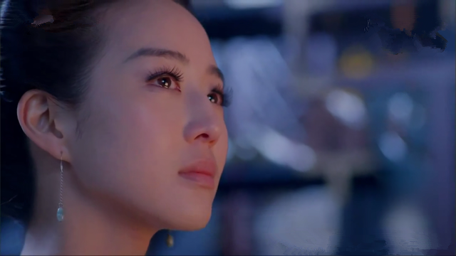 盘点那些似哭未哭的女星,杨幂心碎,赵丽颖绝望,她美得不像真人