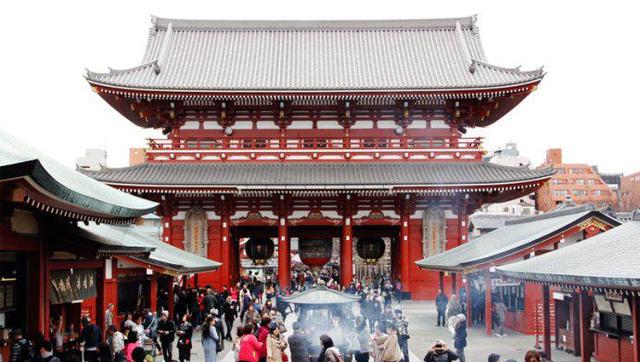 走访日本东京如雷贯耳的旅游景点-浅草寺雷门