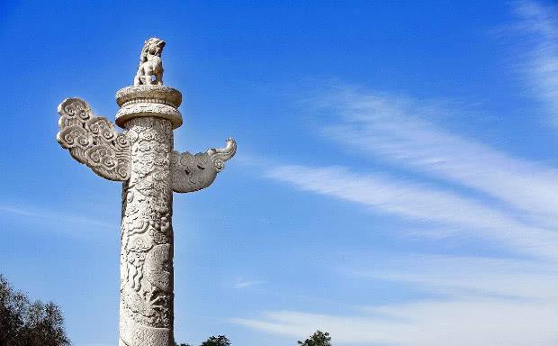 北京天安门城楼前的华表