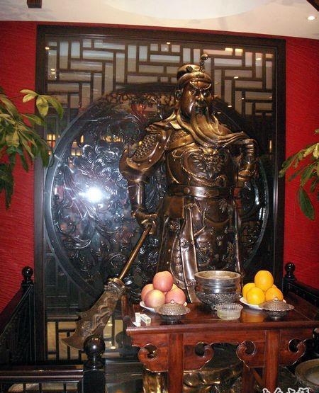 从古至今江湖兄弟为何只拜关二爷原来因为关二爷他