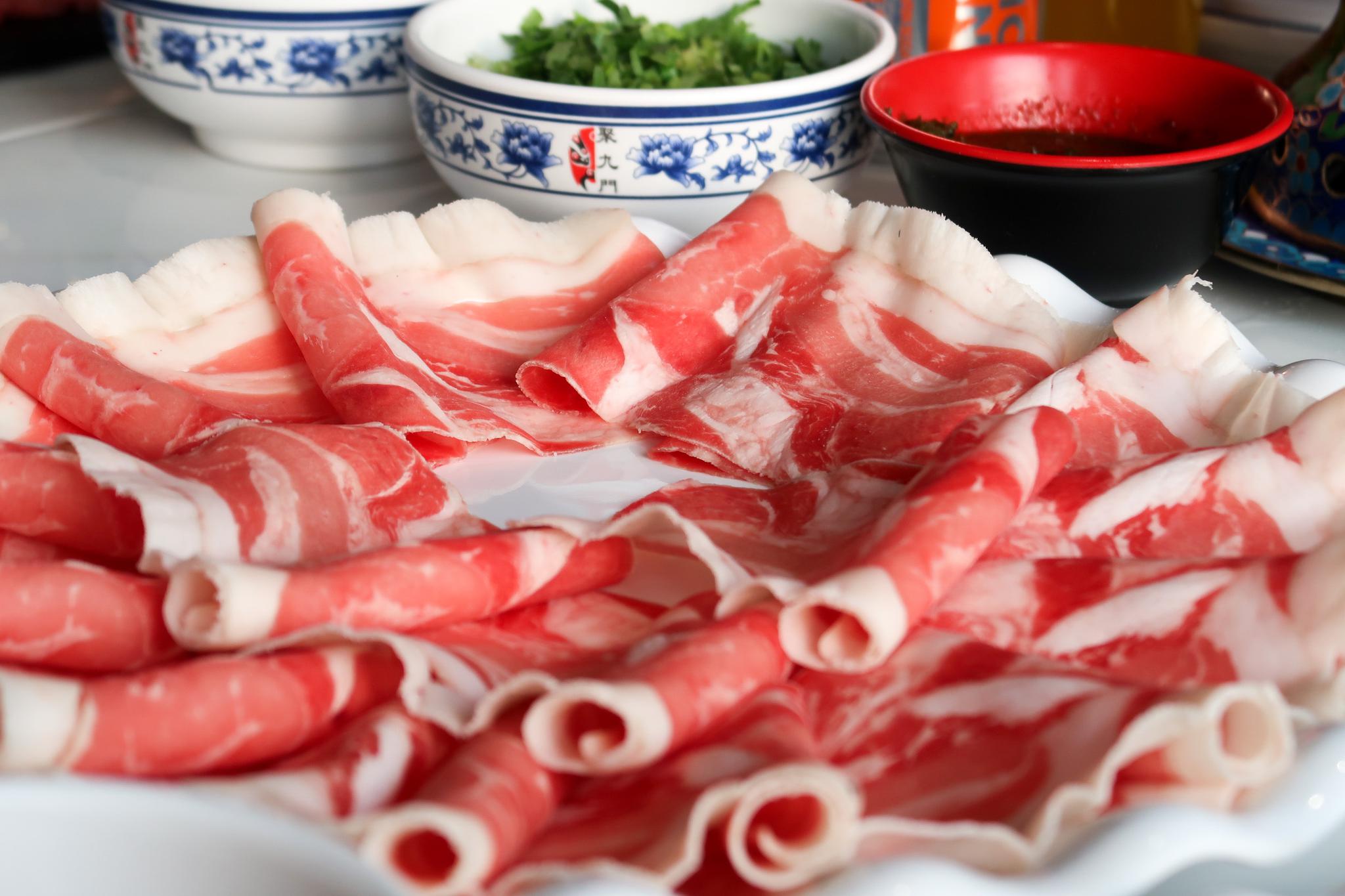 一人一锅涮羊肉,麻酱饼味道清奇