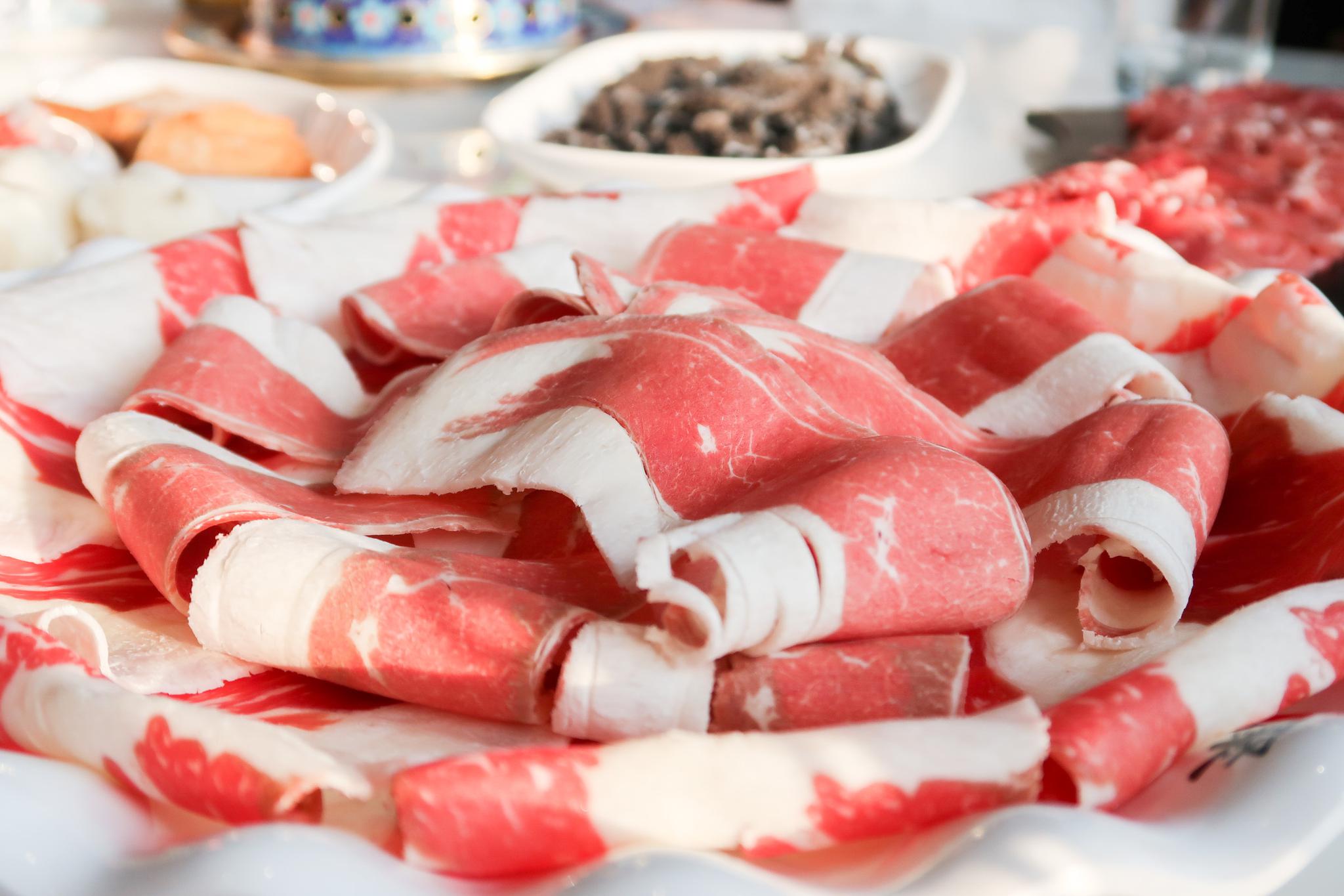 一人一锅涮羊肉,麻酱饼味道清奇