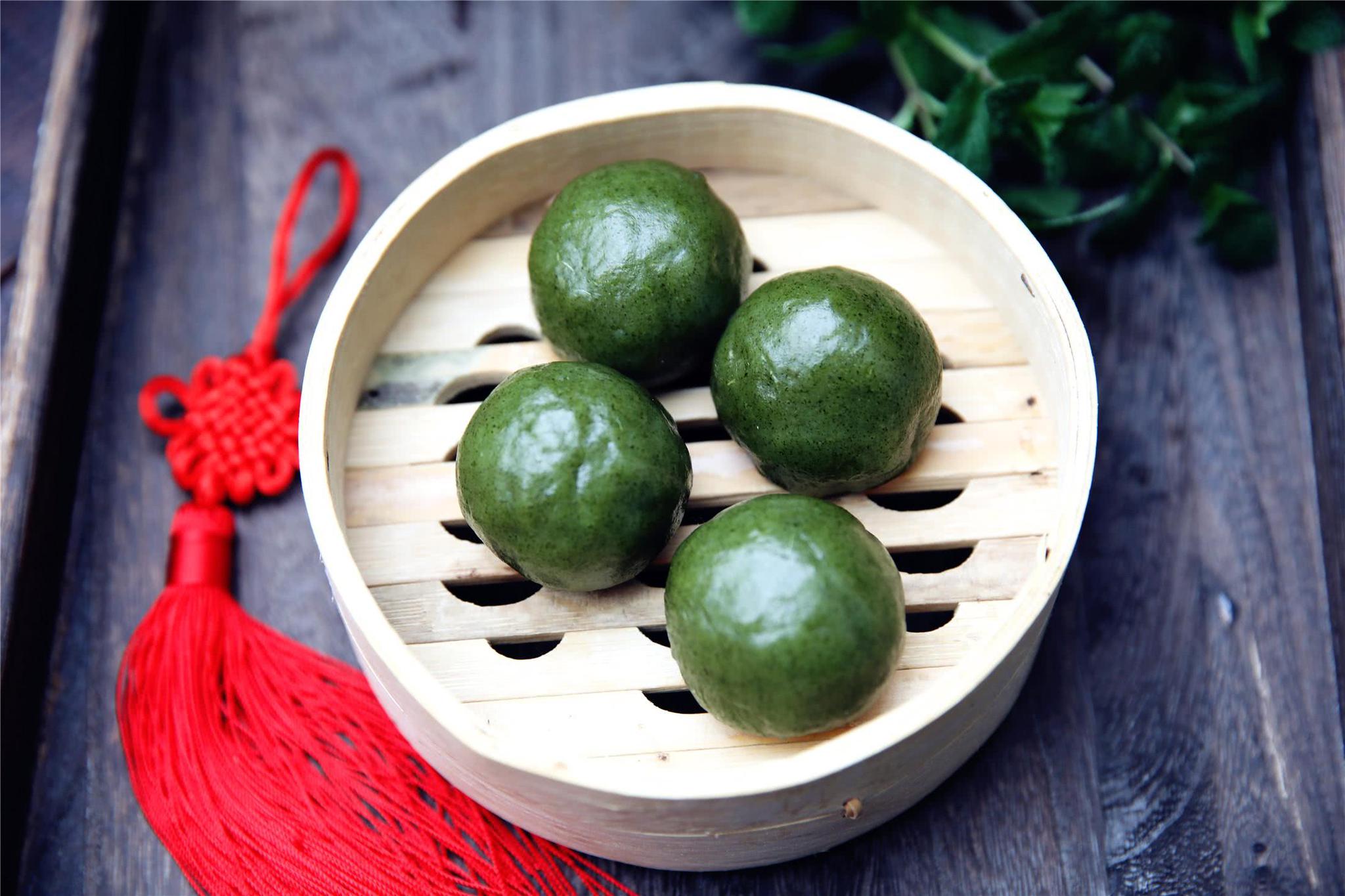 清明节必吃美食轻松自制油绿如玉软糯香甜一开口就停不了