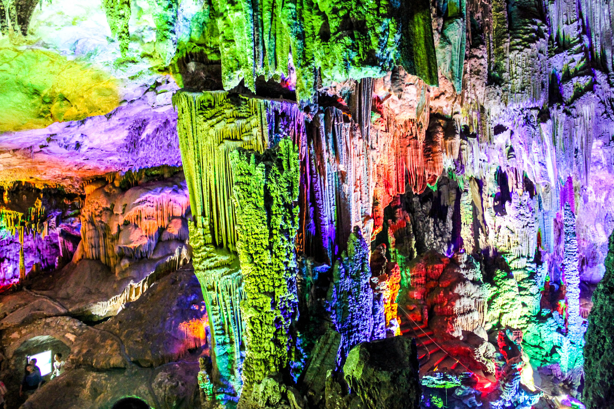 桂林银子岩无比壮丽的溶洞奇观最美的山水真的在中国