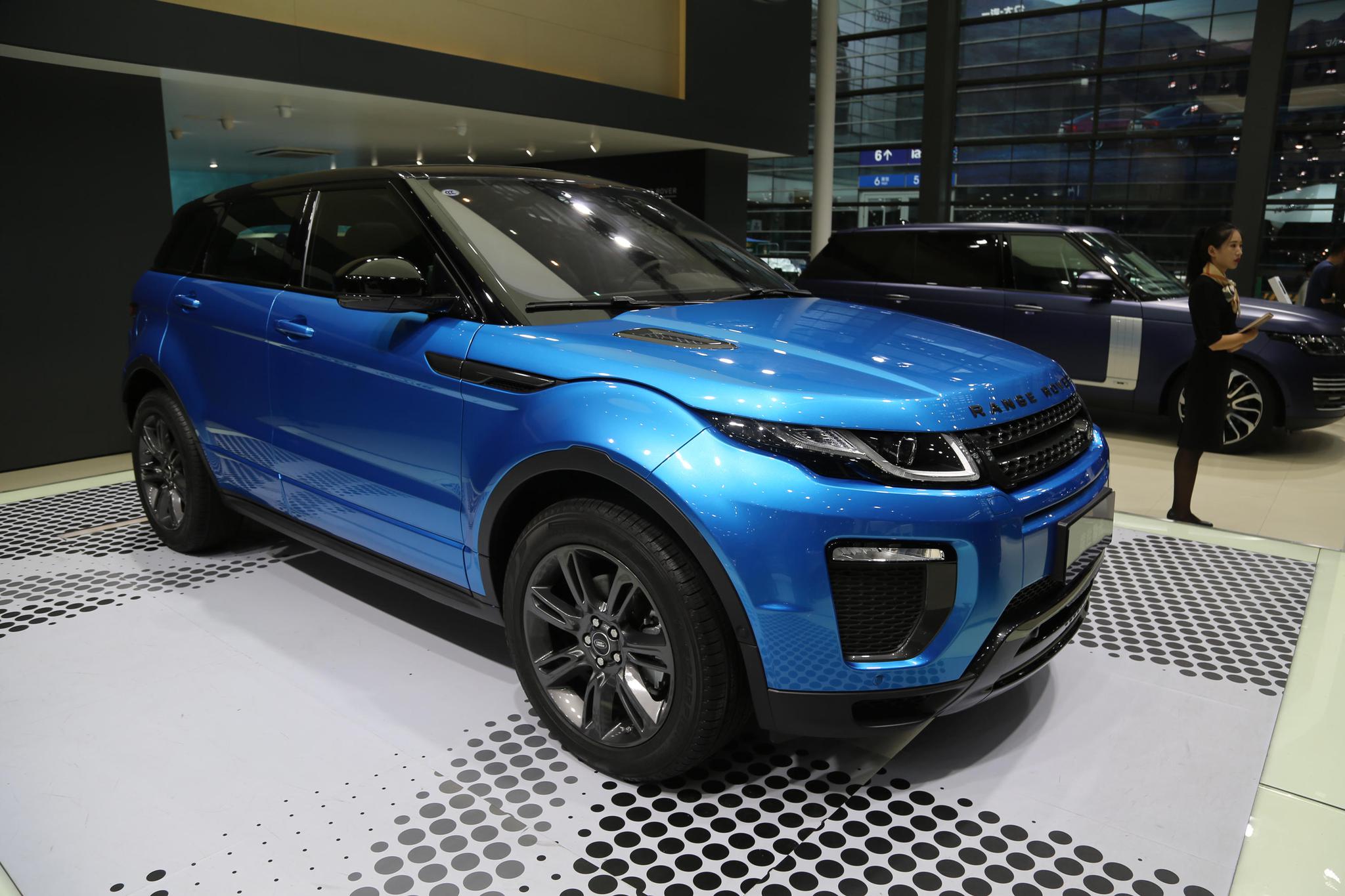 揽胜极光-梦莲湖蓝限量版,50万的"奇瑞路虎"越野suv,你怎看