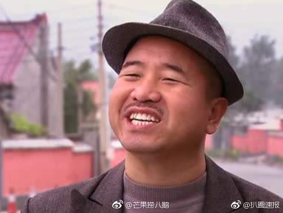 王源用"刘能"手机壳被本尊翻牌回应:挺捧你能叔!近日