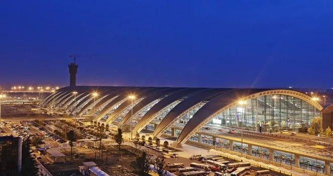 航空港通往成都的第一站