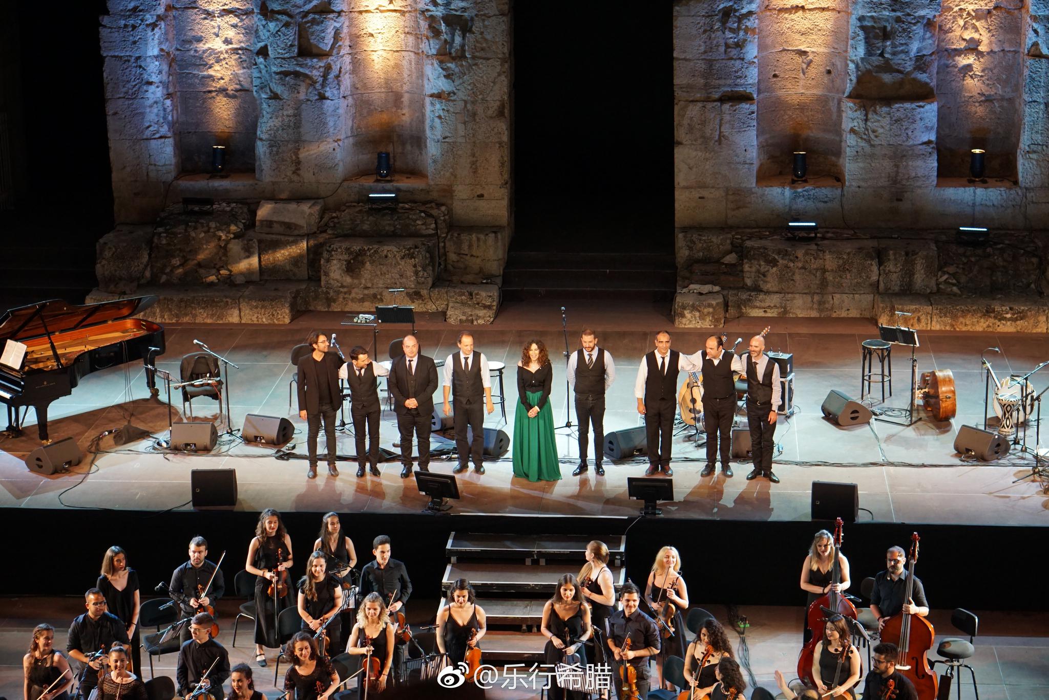 希腊音乐家们告诉我,eleftheria是希腊最著名的音乐家之一