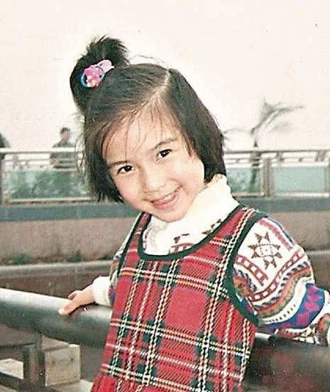 这10位女明星的童年照杨紫一眼就能认出全部猜对算我输