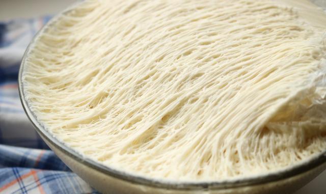 外酥内软喷香无比,一口气能吃两个半|火烧|油酥|面团_新浪新闻