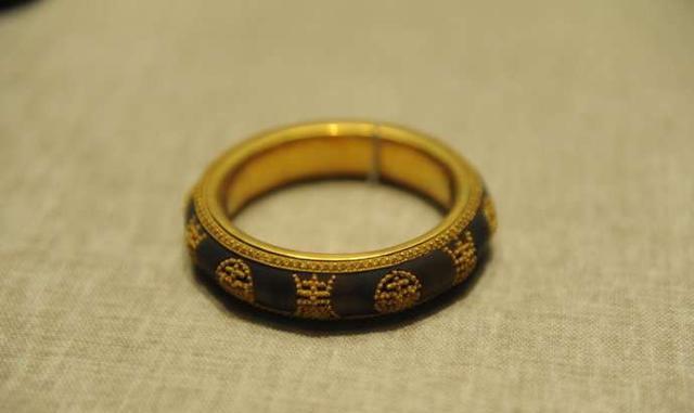 古代结婚戒指图片