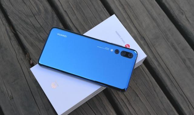 华为p20pro图赏简评邂逅一抹诱惑的宝石蓝