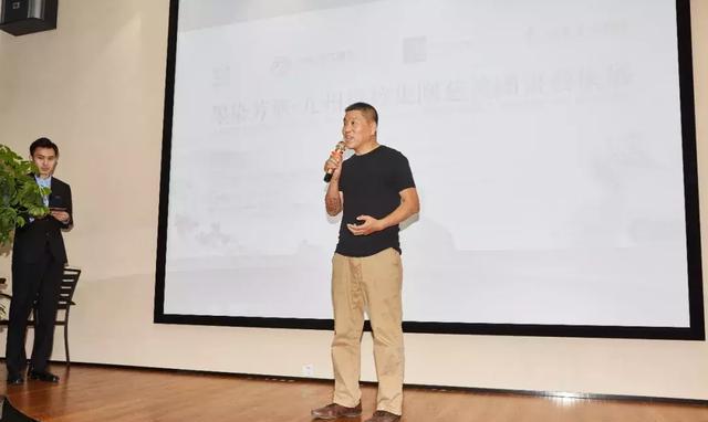 张晖老师受邀出席「墨染芳华」慈善画展