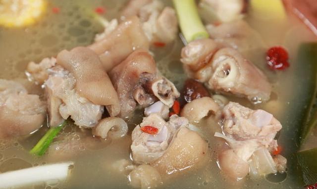 营养滋补猪蹄枸杞汤|枸杞|猪脚|料酒_新浪新闻