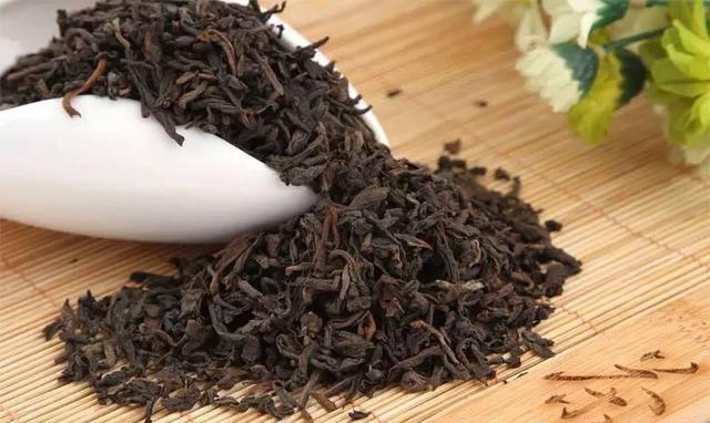 六堡茶厂家直销：茶香飘万里