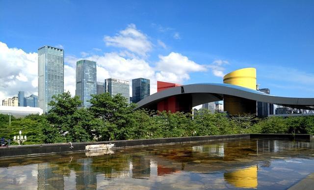 深圳福田中心区(cbd)由滨河大道,莲花路,彩田路和新洲路四条城市主干