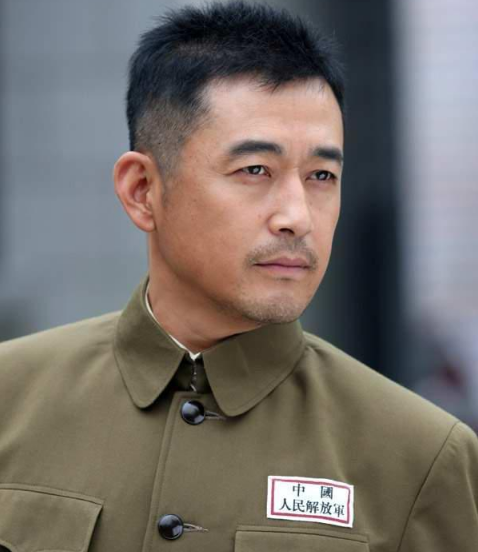 低调老戏骨,与80后妻子认识三天就结婚,曾因在节目中打儿子被批