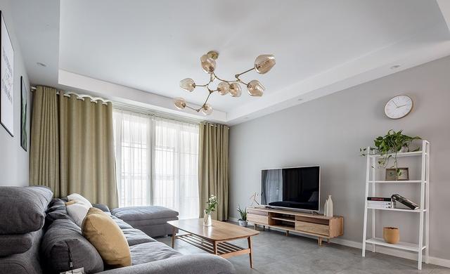 120平三室两厅,老婆花6万简装,很普通的装修,但很温馨!