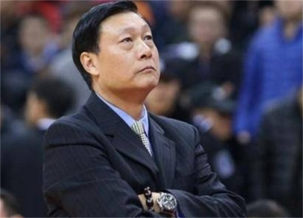 李秋平确认离任后何去何从球迷支招去山东带丁彦雨航夺冠