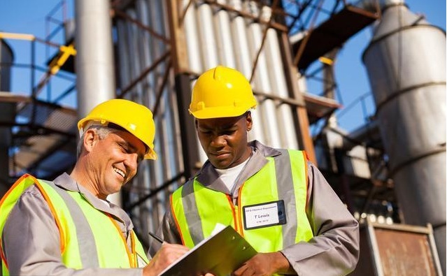 富士康工人每半年就换一次,德国工人却终生不换东家?原因很现实