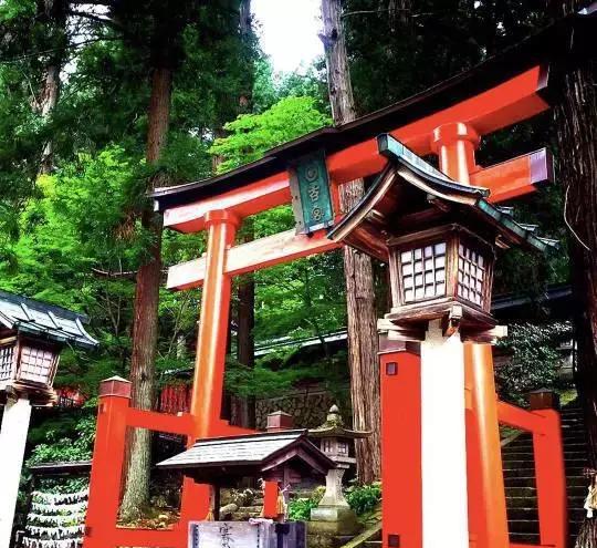 "你的名字"原景地大公开!快快到现场体验新海诚笔下的风景吧!