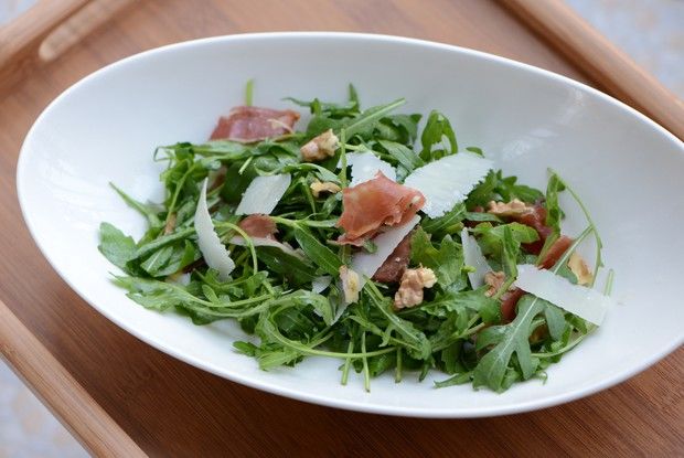 夏季天气炎热,芝麻菜此做法,香脆可口,清热解渴,三斤也不够吃