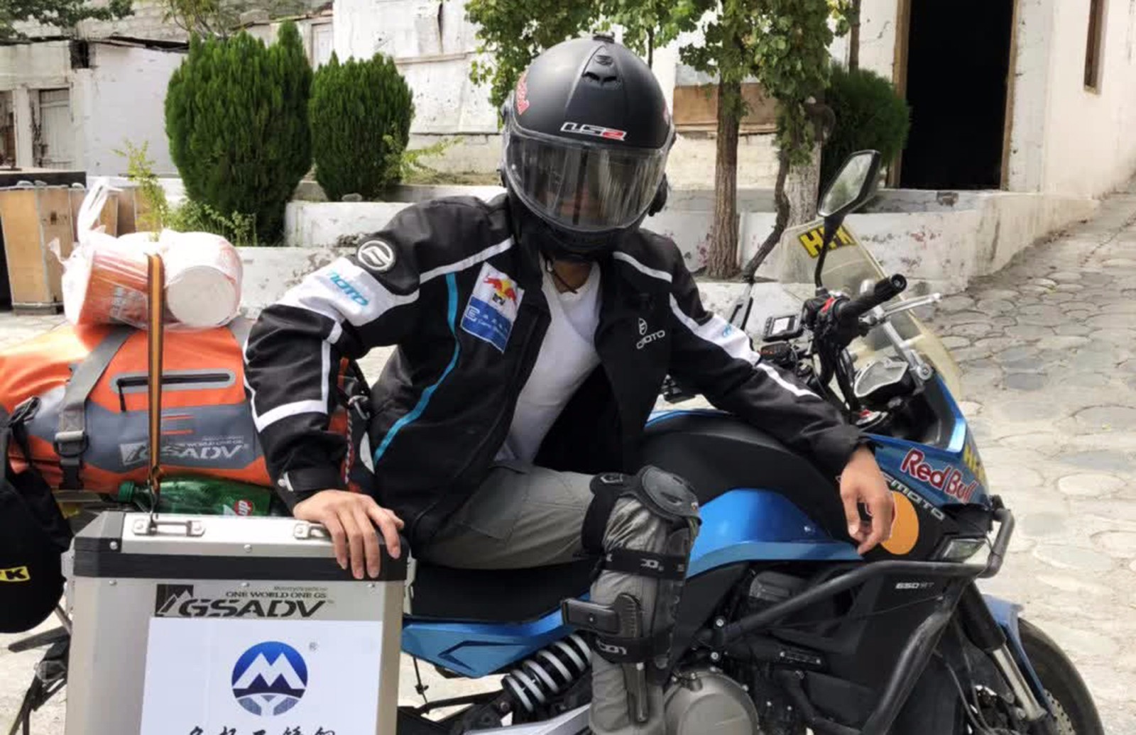 因一件事,他再去时带了很多物资|巴基斯坦|杨小龙|90后_新浪新闻