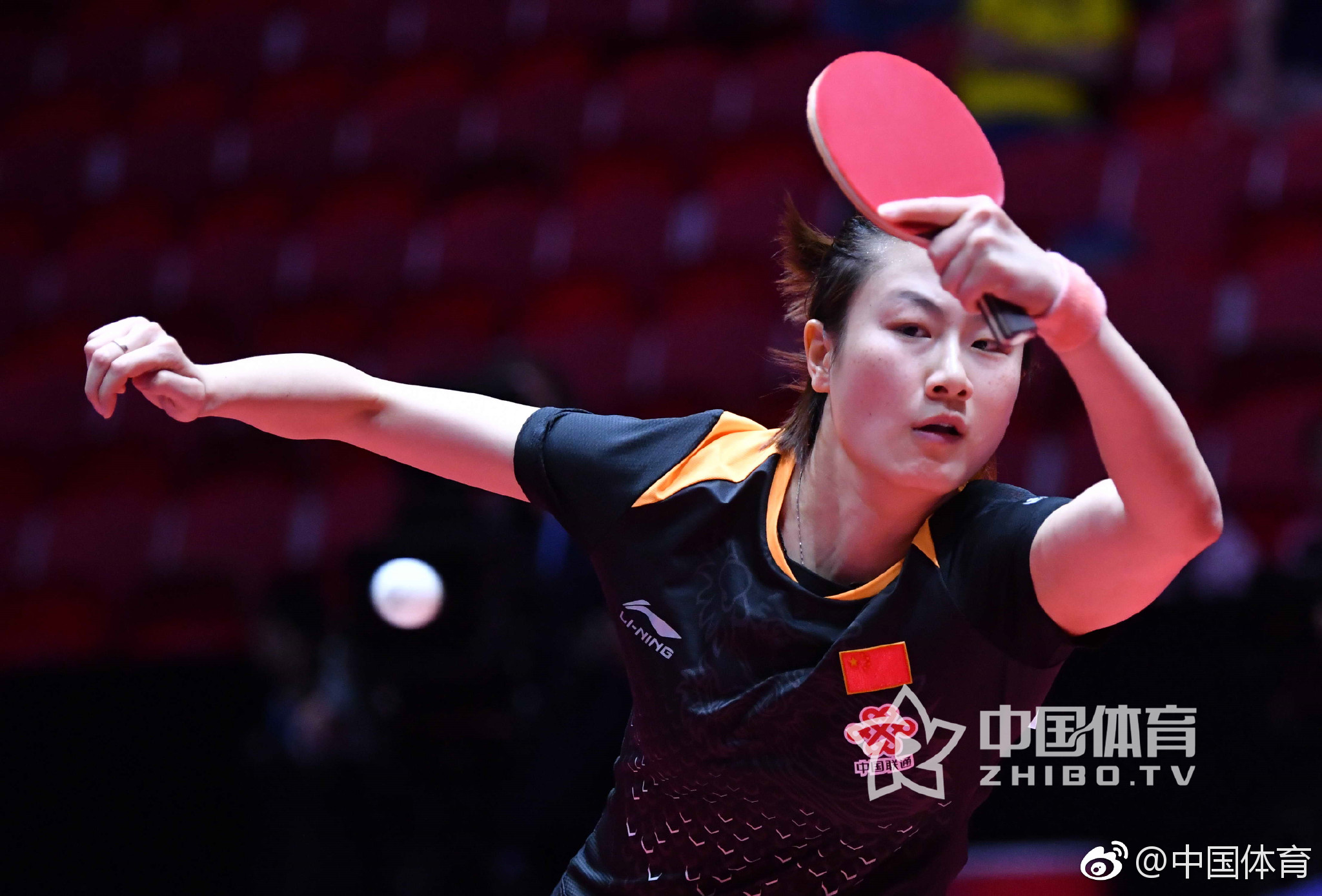 想得到丁宁的签名球拍么