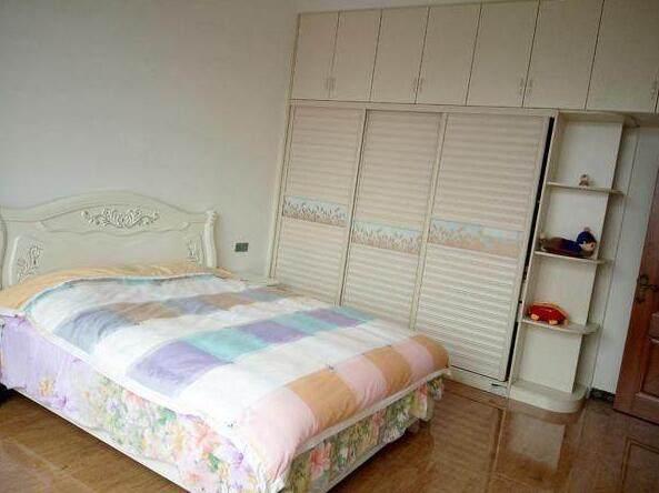 房间太多了,随便晒两间吧.大家喜欢这样的农村自建房吗?