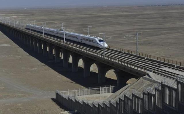 高铁新时代,新疆这两个城市实现高铁"公交化"!