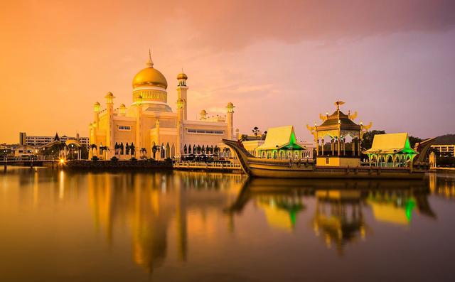 自媒体 正文 文莱达鲁萨兰国(马来语:negara brunei darussalam,又称