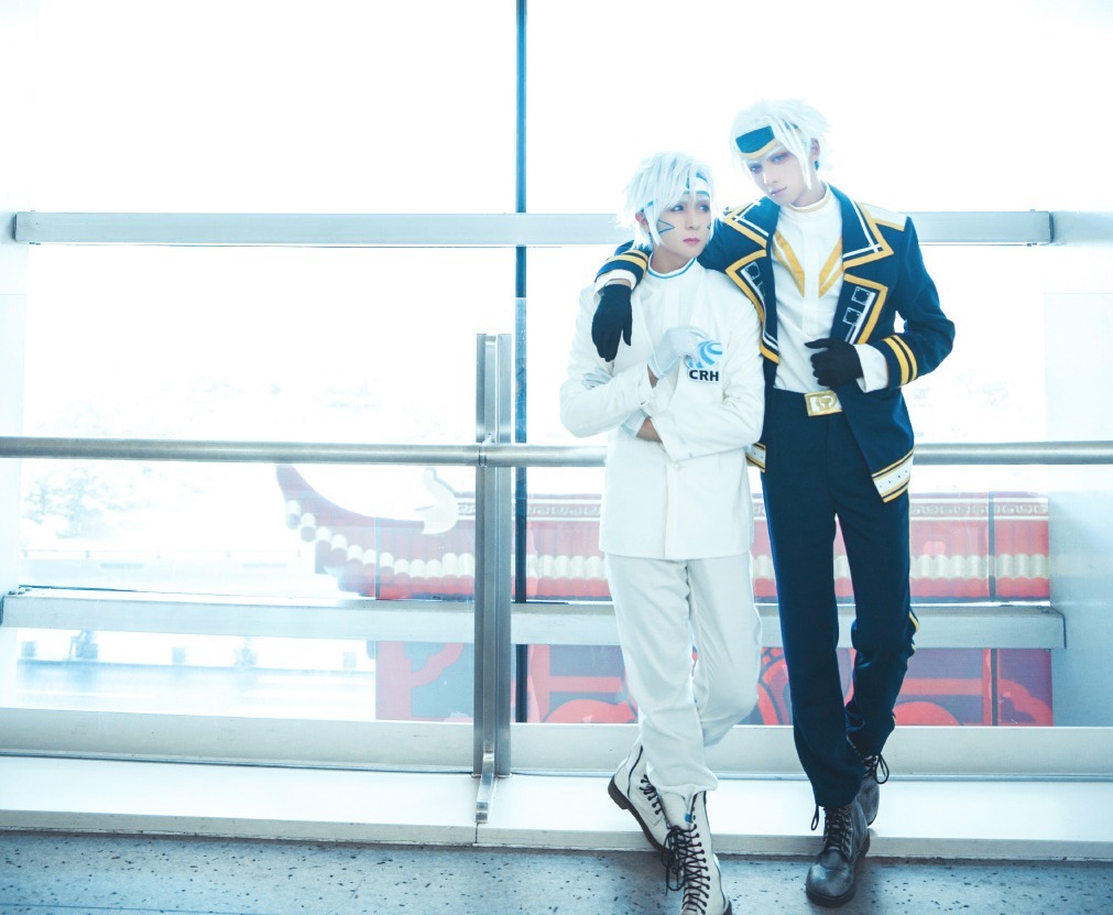 还记得复兴号与和谐号的那张刷爆网络的攻受图啊不合影吗