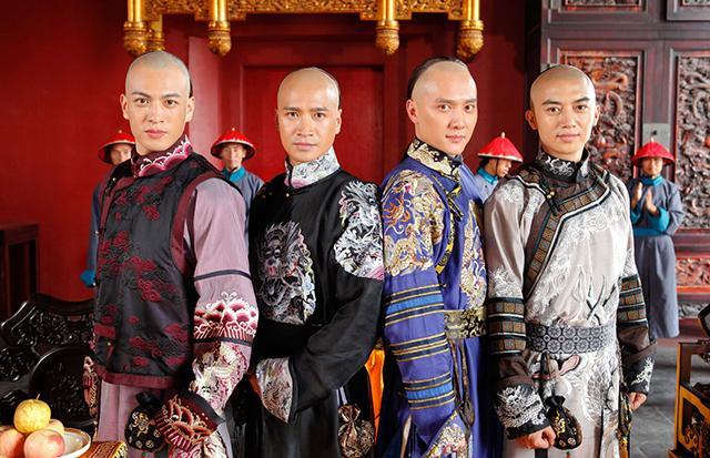 雍正兄弟中,此人得到宫女指点始终保持中立,后得以重用封为亲王