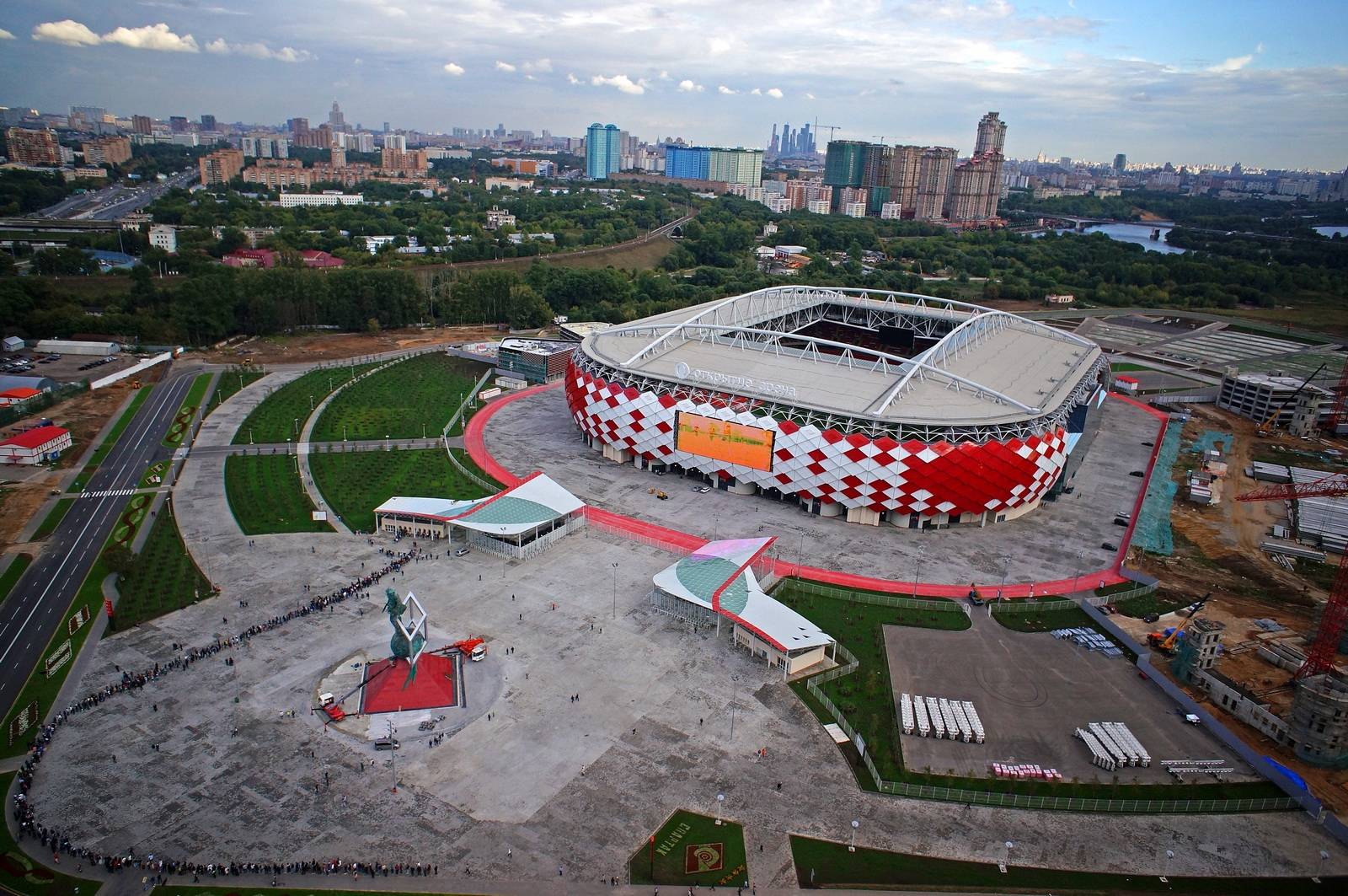 「ekaterinburg arena」(叶卡捷琳堡体育馆),也称为「central stadium