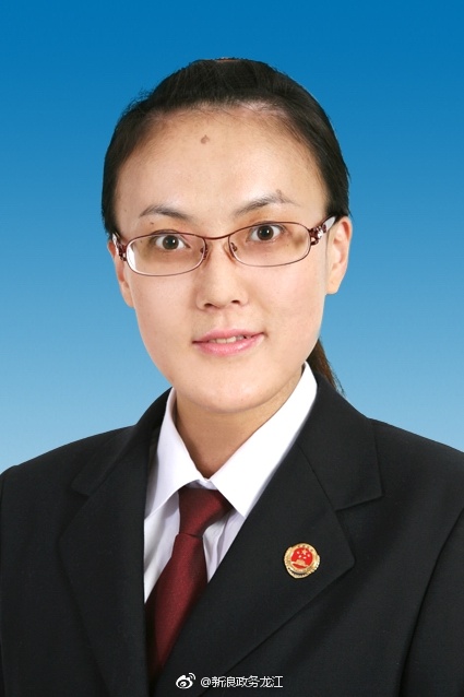 社会责任奖:最美检察官李超群