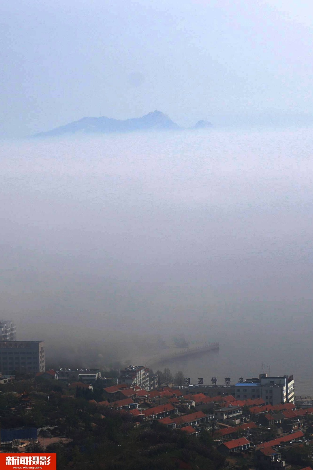 山东荣成疑似出现海市蜃楼奇观 持续20分钟