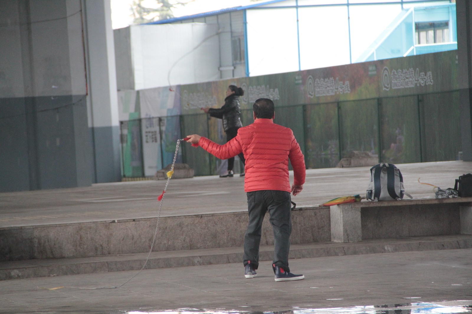 青岛兴起甩鞭运动,老人称能治糖尿病