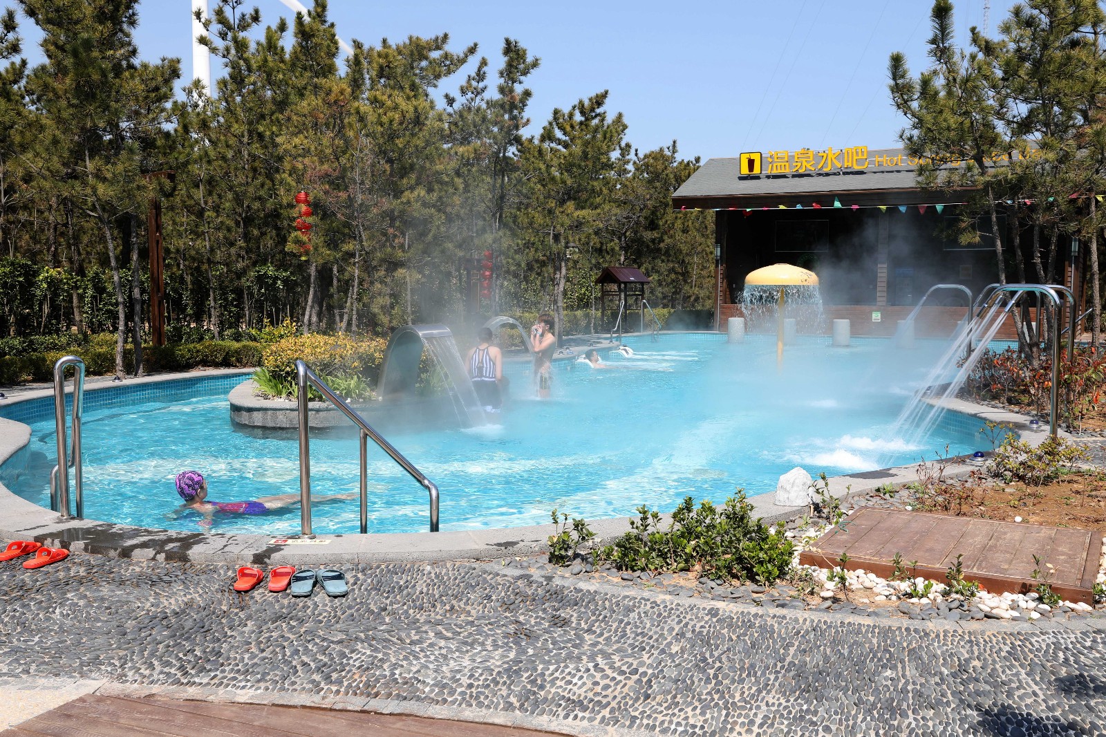 清明出游泡温泉享春光