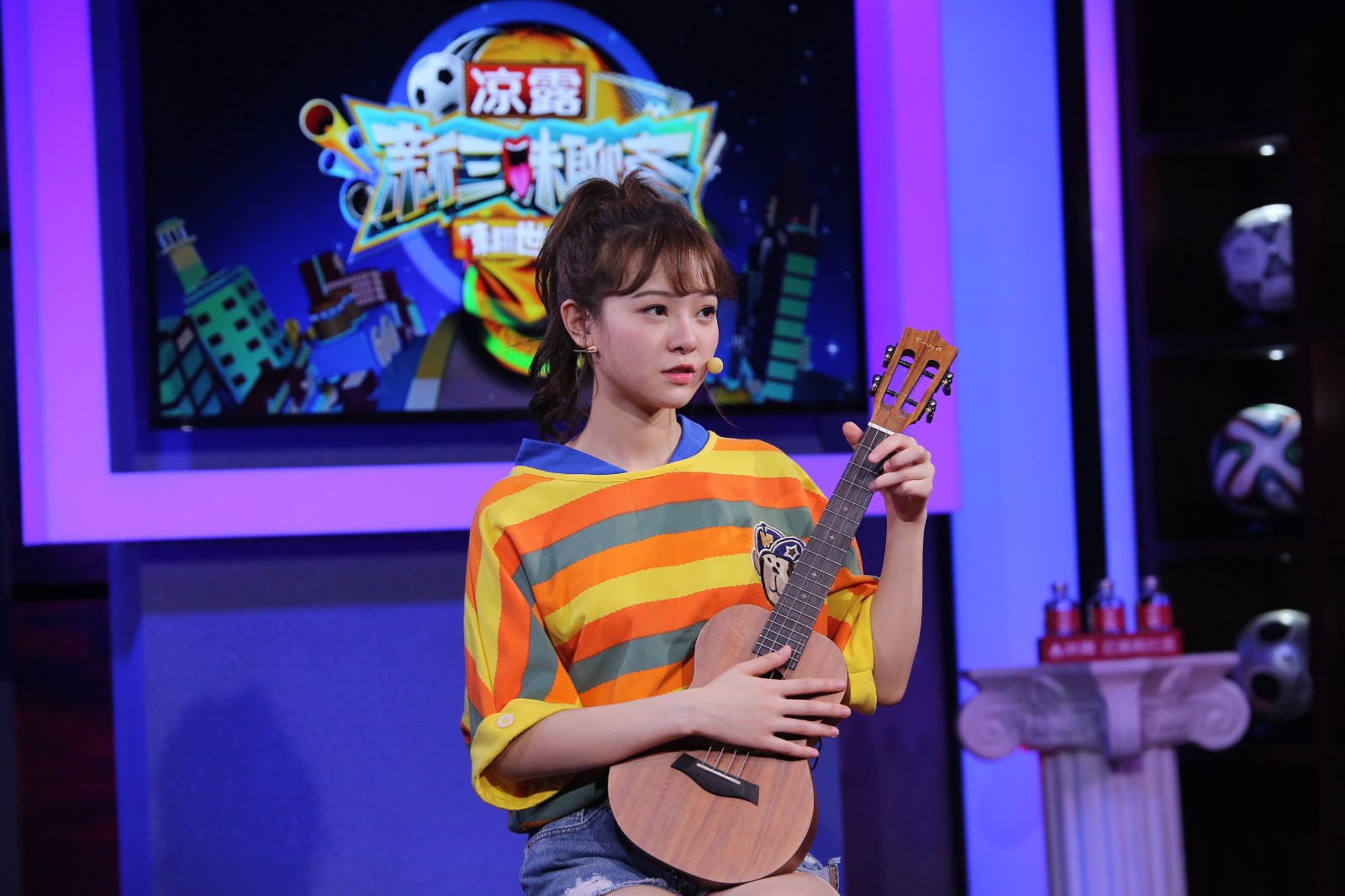 嘟嘟陈怡馨加盟《新三味聊斋》,与萌叔刘建宏一起聊足球__财经头条