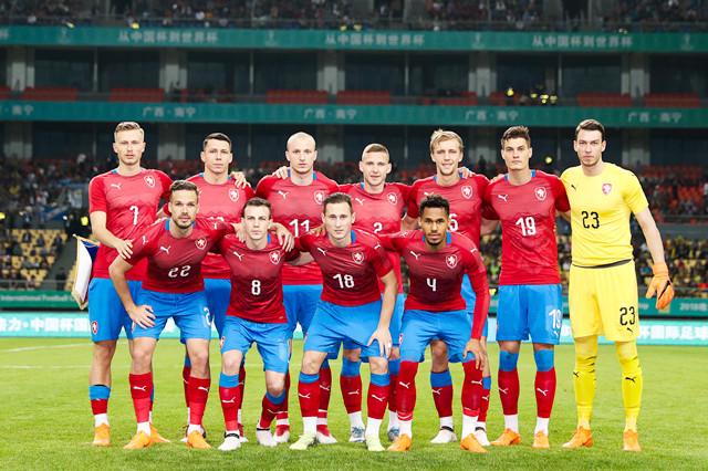 2016年欧洲杯后,随着"球场莫扎特"罗西基的告别,捷克队的"黄金一代"