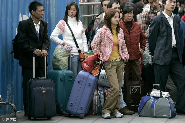 辞职打工妹在工厂上了6年"夜班",如今变成了什么样