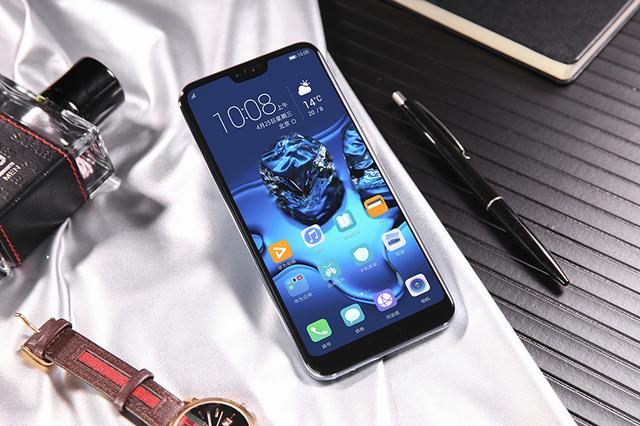 2400万ai摄影渐变色刘海全面屏荣耀10手机新品发布