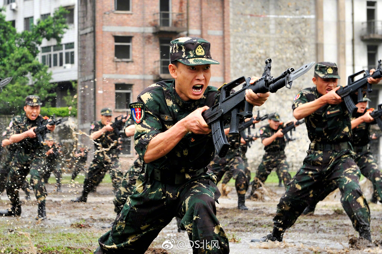 岭南大地利刃出鞘看第74集团军某特战旅风采