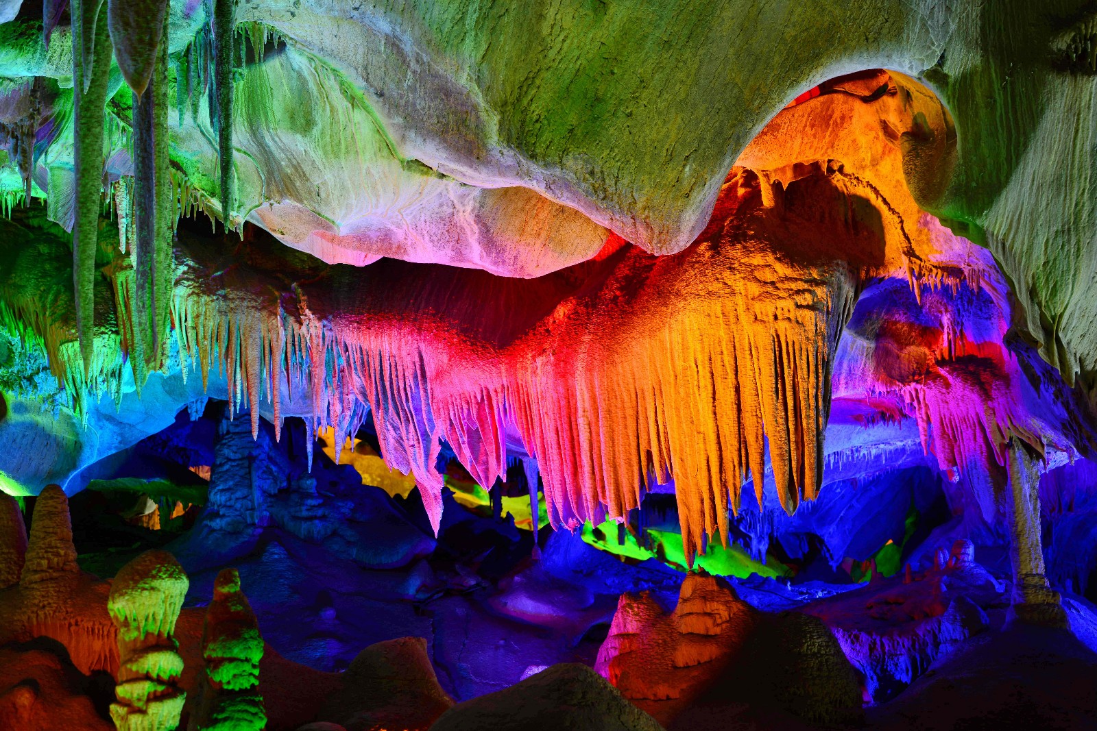 奇洞|临城|溶洞_新浪新闻