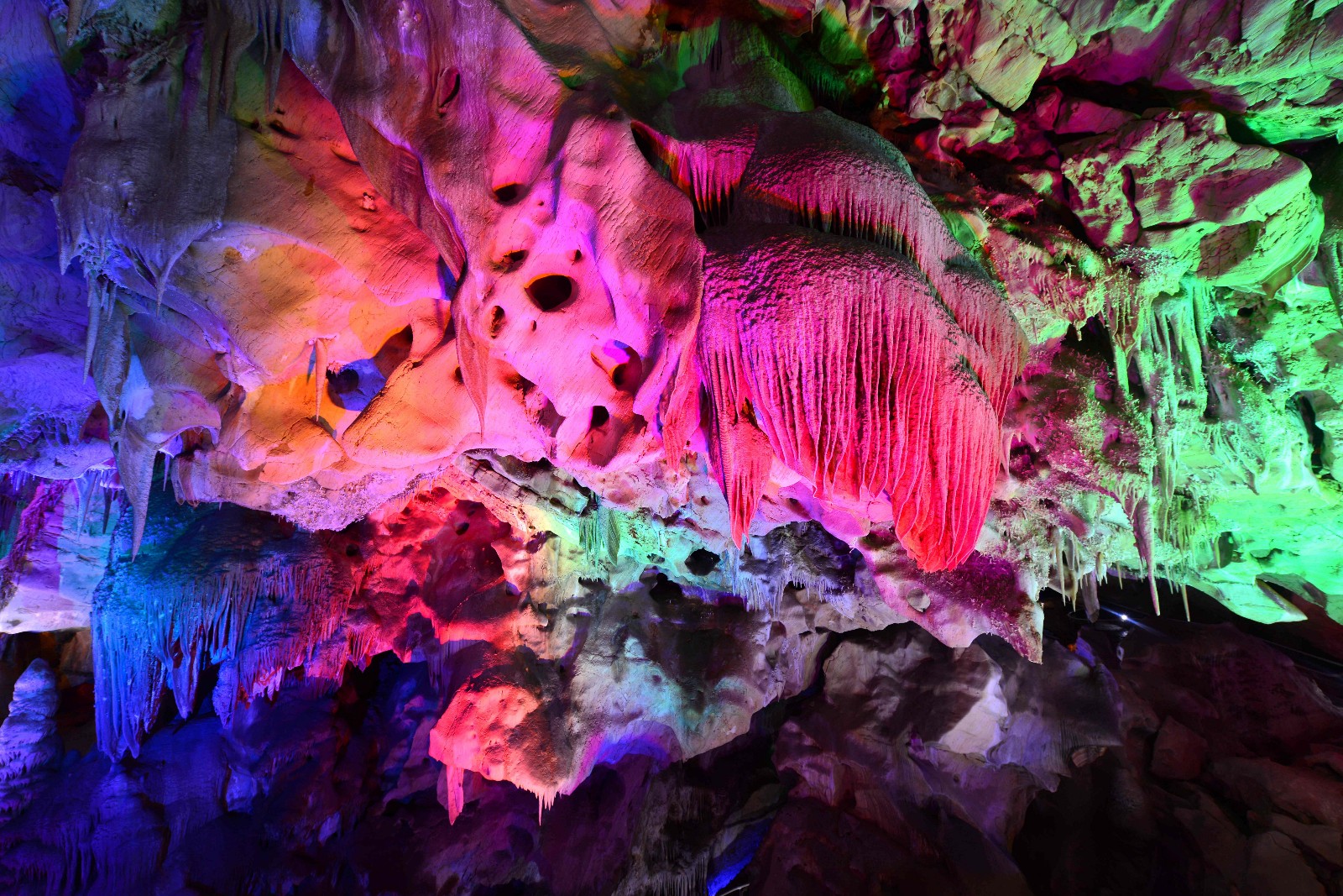 奇洞|临城|溶洞_新浪新闻