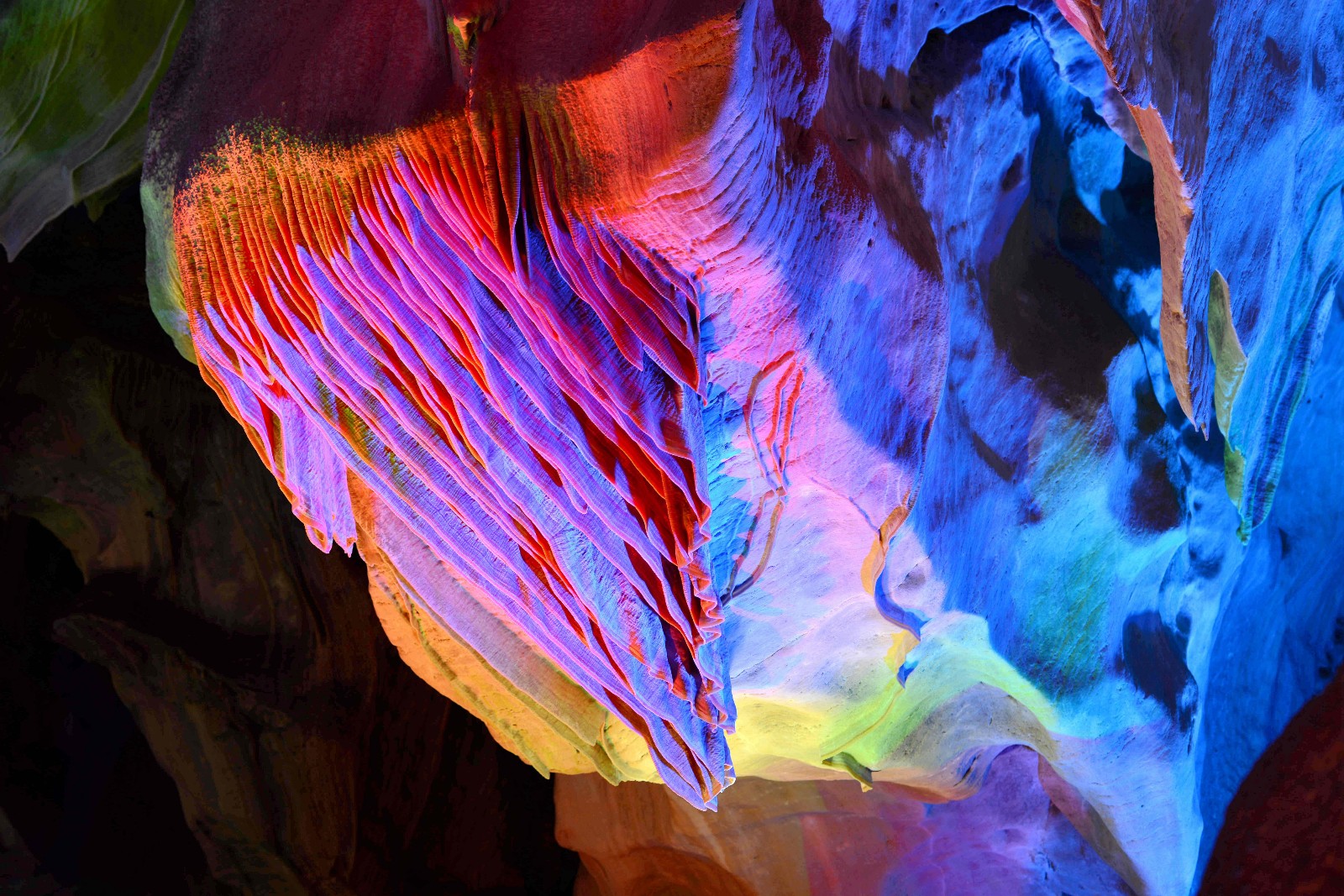 奇洞|临城|溶洞_新浪新闻