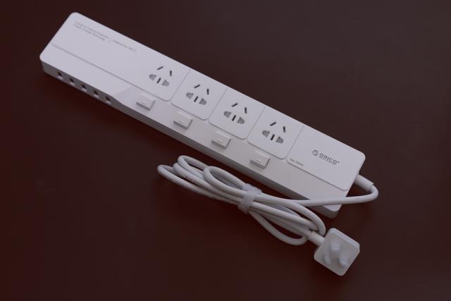 单独开关,orico奥睿科usb办公家用多功能插座体验