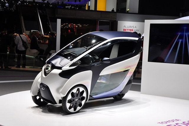 上班族福利,1万块的丰田来了,2个座,不加油就能跑50公里!